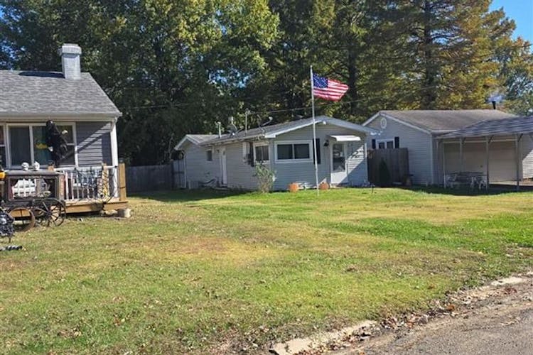 815 Southmoor Place Godfrey, IL 62035, Madison County