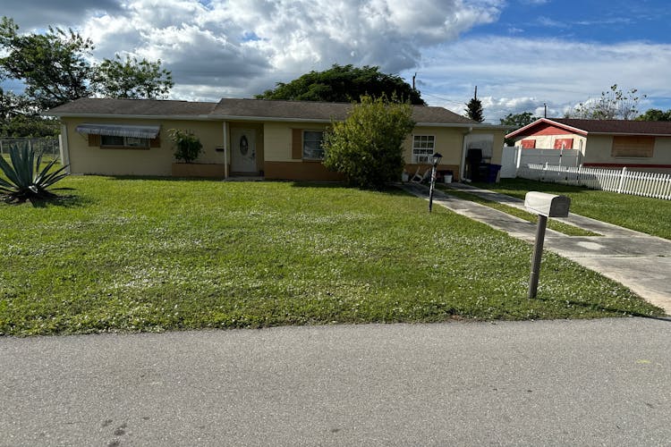 336 Dellwood Avenue Lehigh Acres, FL 33936, Lee County