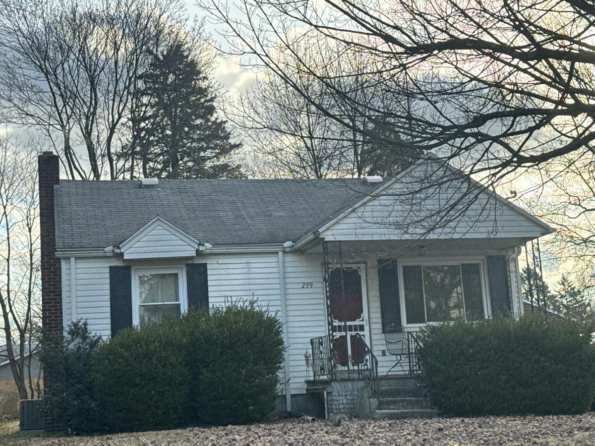Zeller Ave, Akron, OH 44310