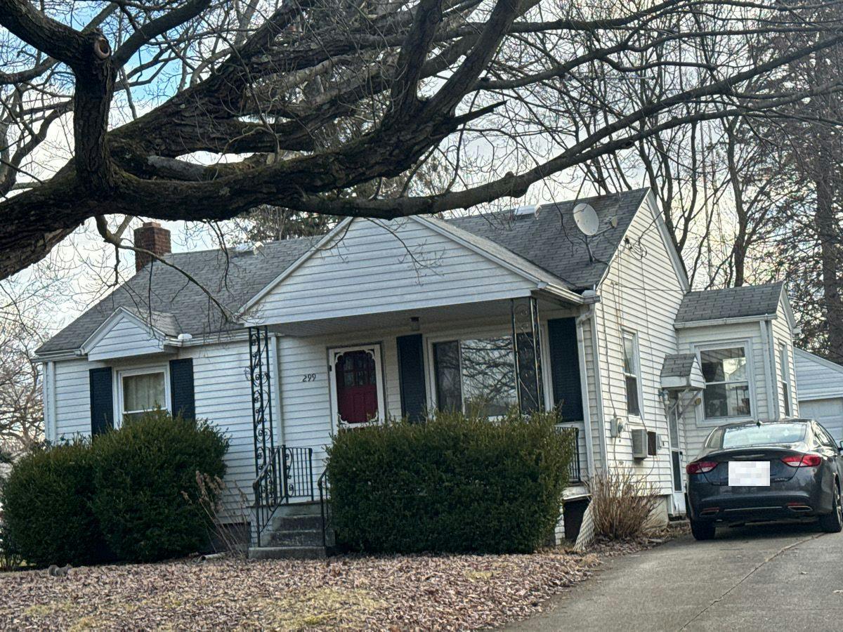 Zeller Ave, Akron, OH 44310 #1