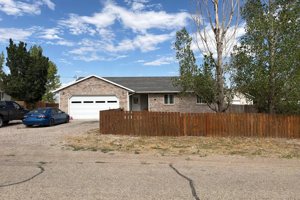 3411 S 2200 E Vernal, UT 84078, Uintah County