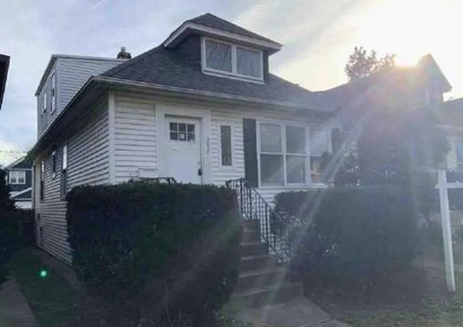 3817 N New England Ave Chicago, IL 60634, Cook County