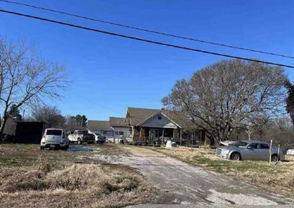 407 State Rt 1241 Mayfield, KY 42066, Graves County