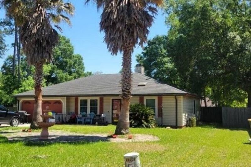 9010 Berens St photo 2
