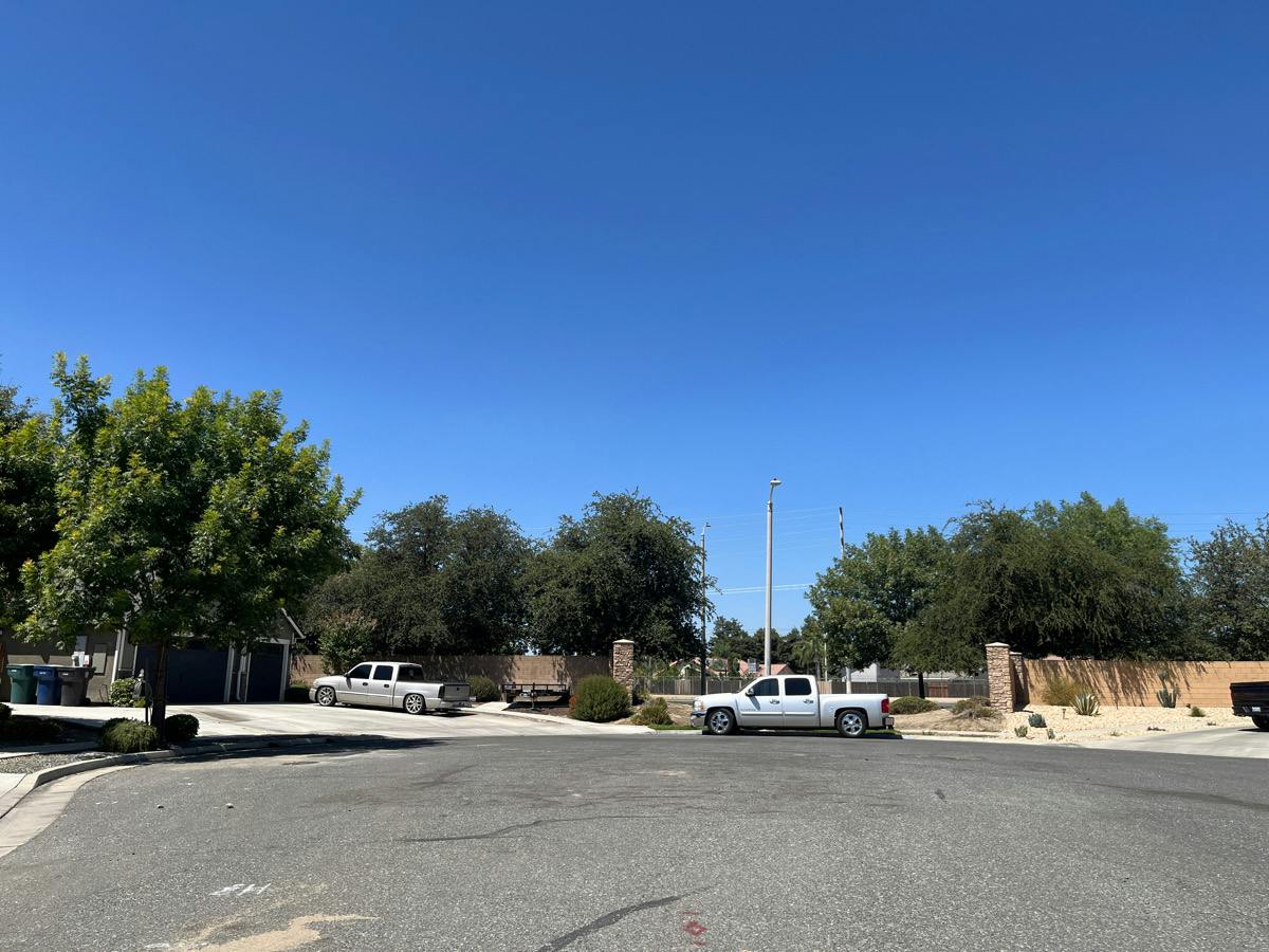 Harbor Island Ct, Tulare, CA 93274