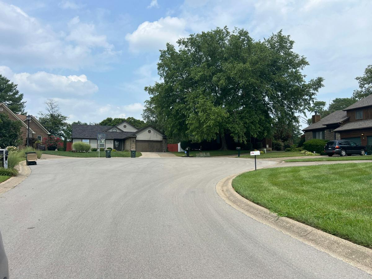 Morning Park Pl, Louisville, KY 40220