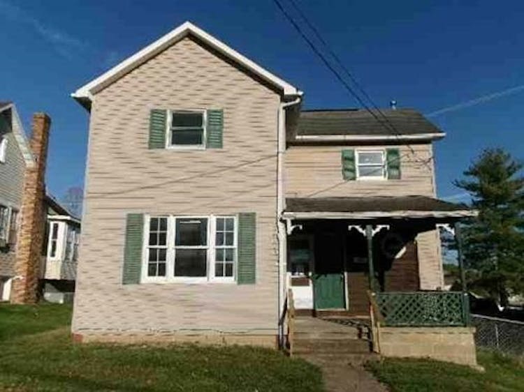 237 Park Ave New Lexington, OH 43764, Perry County