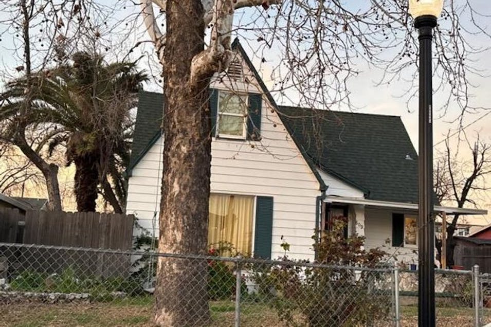 809 Lampasas Avenue Sacramento, CA 95815, Sacramento County