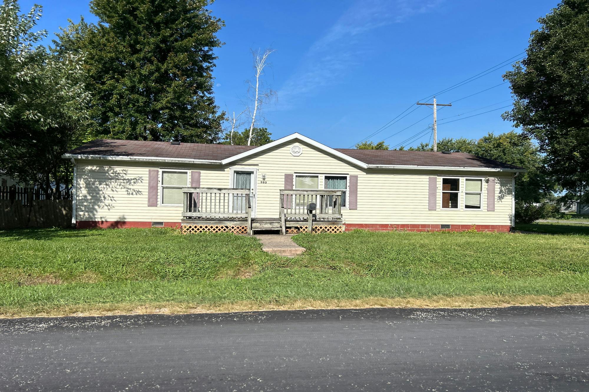 Sherman St, Girard, IL 62640 #1