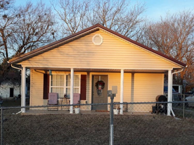 105 Adams, Bowlegs, OK, 74830, USA
