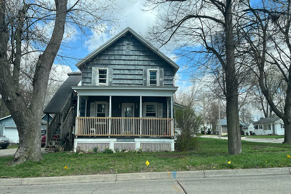 917 E. Hunt Street Adrian, MI 49221, Lenawee County