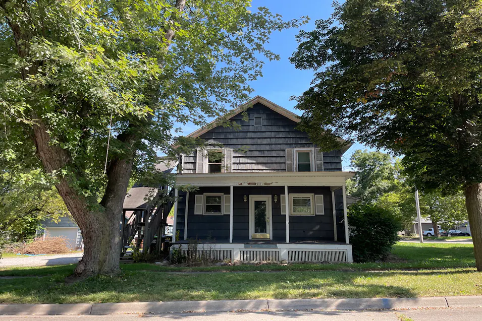 917 E Hunt Street Adrian, MI 49221, Lenawee County