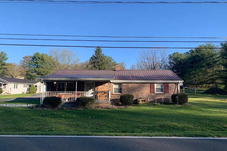 17313 Wyndale Rd, Abingdon, VA, 24210, USA