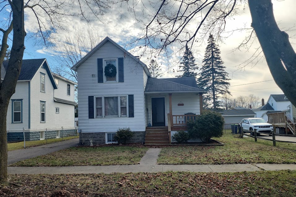 1910 2nd St Bay City, MI 48708, Bay County