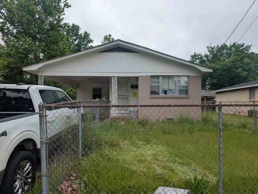 543 Gardenia Ave