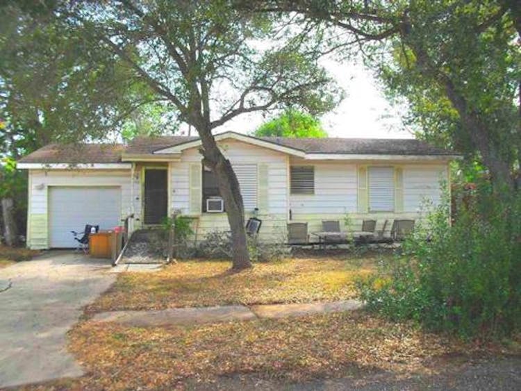 4302 Green Grove Dr Corpus Christi, TX 78415, Nueces County