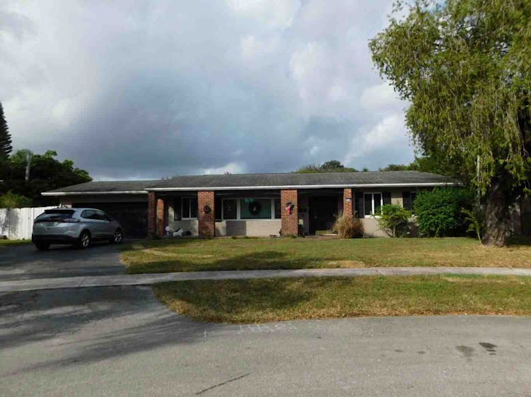 7081 NW 8th Ct Plantation, FL 33317, Broward County