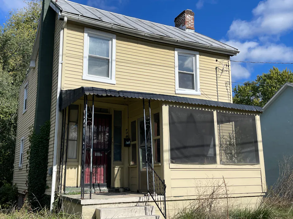 420 E North St Charles Town, WV 25414, Jefferson County