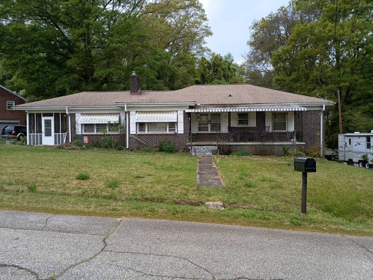 11 Stokes St Greenville, SC 29611, Anderson County