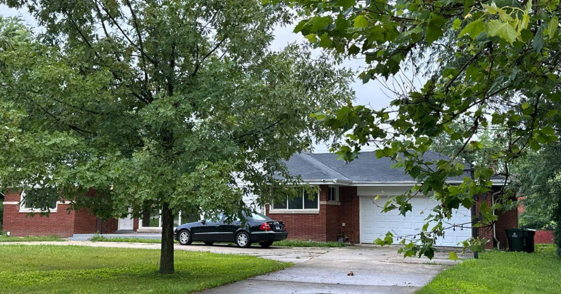Country Club Dr, Olympia Fields, IL 60461
