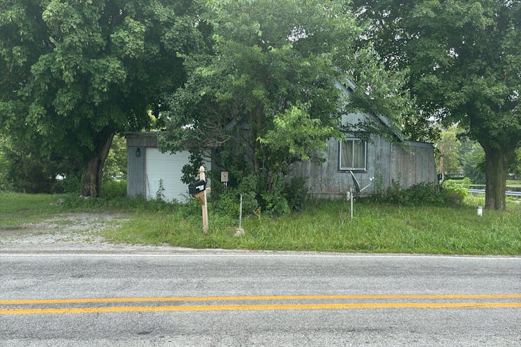 6515 North 300 East Monon, IN 47959, White County