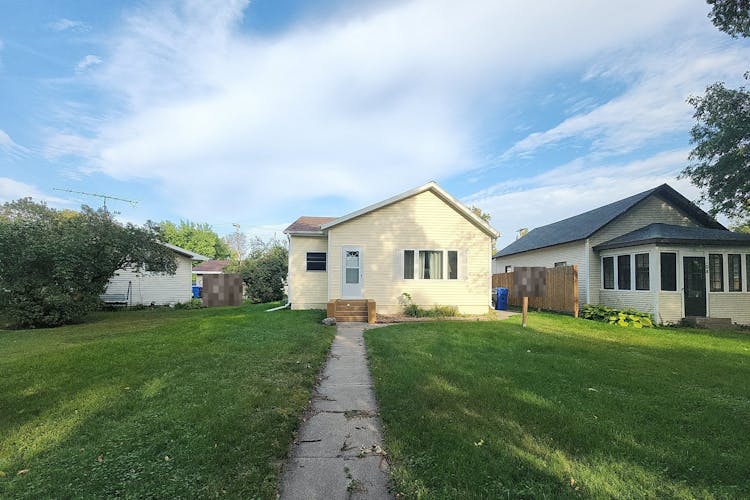 116 3rd St NE Barnesville, MN 56514, Clay County