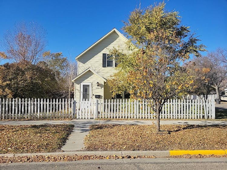 1002 Main St Bottineau, ND 58318, Bottineau County