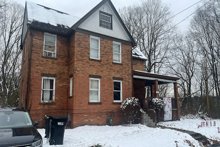 121 King St Aliquippa, PA 15001, Beaver County