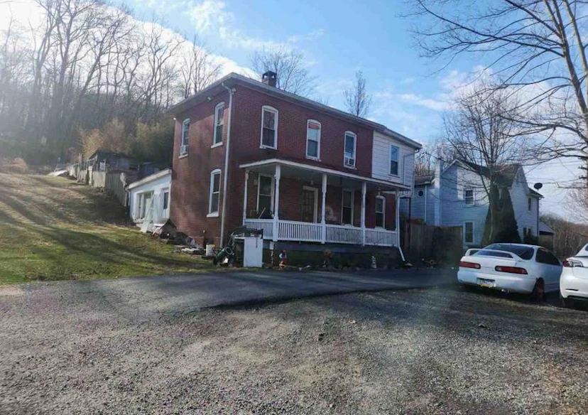 40 Warwick St
