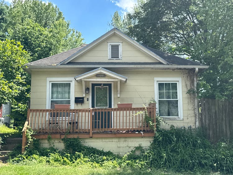 1720 Howard St Saint Joseph, MO 64501, Buchanan County