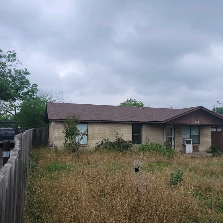 250 Meeker Road Kerrville, TX 78028, Kerr County