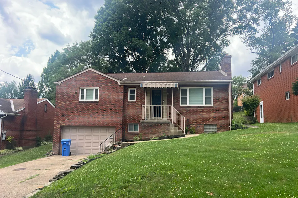 4964 Flamingo Drive Pittsburgh, PA 15236, Allegheny County