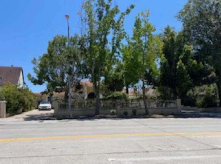 536 Hilgard Avenue Los Angeles, CA 90024, Los Angeles County