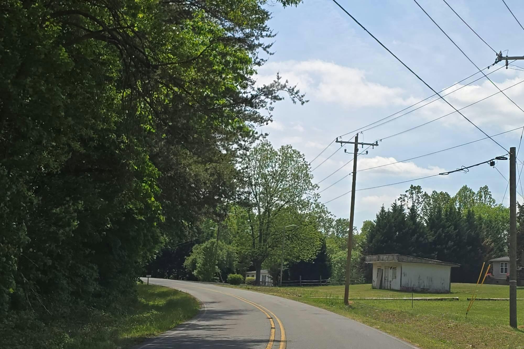 Lick Fork Creek Rd, Reidsville, NC 27320