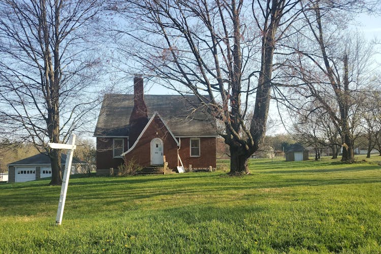 143 Sunbury St, Petrolia, PA, 16050, USA