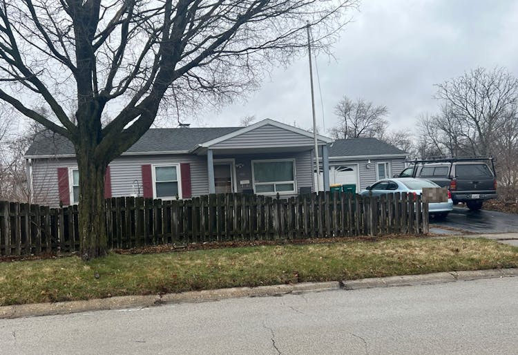 2333 Ave, Joliet, IL, 60435, USA