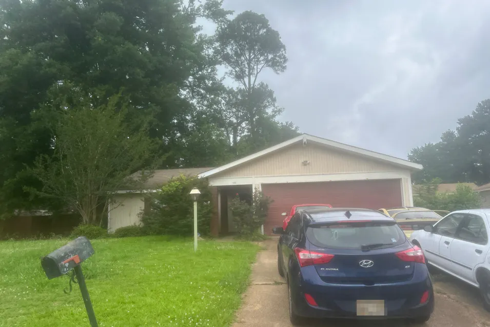 140 Bedford Ln Jackson, MS 39206, Hinds County