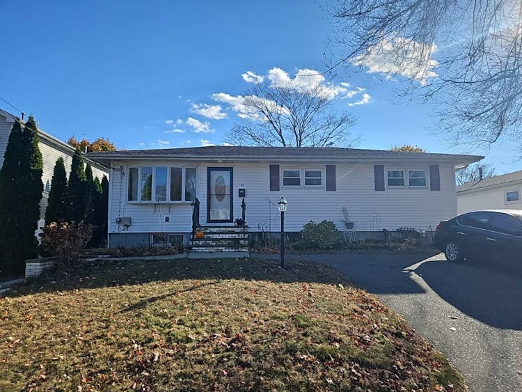 105 Sharon Street Cranston, RI 02910, Providence County