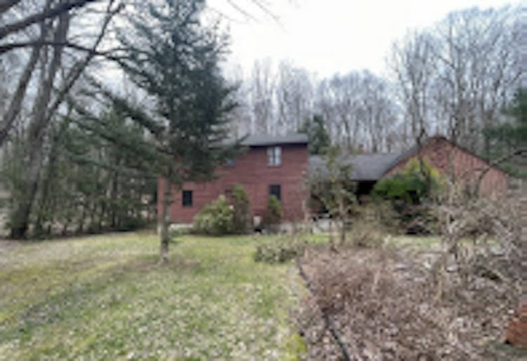 396 Carter Rd Plymouth, CT 06782, Litchfield County
