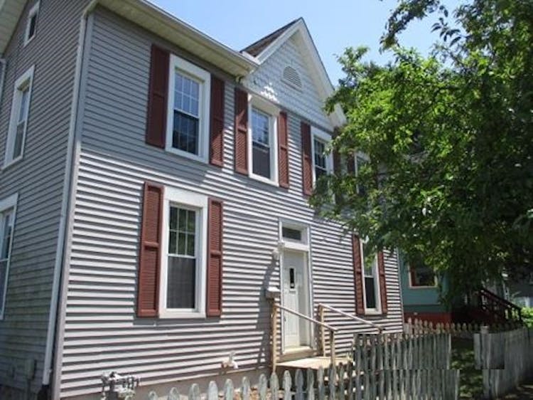 402 S 7th St Pekin, IL 61554, Tazewell County