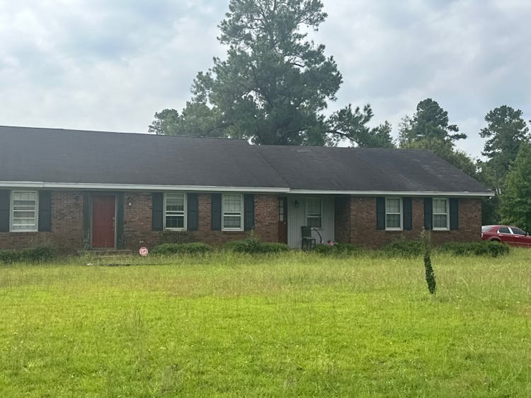 114 Azalea Drive St Matthews, SC 29135, Calhoun County