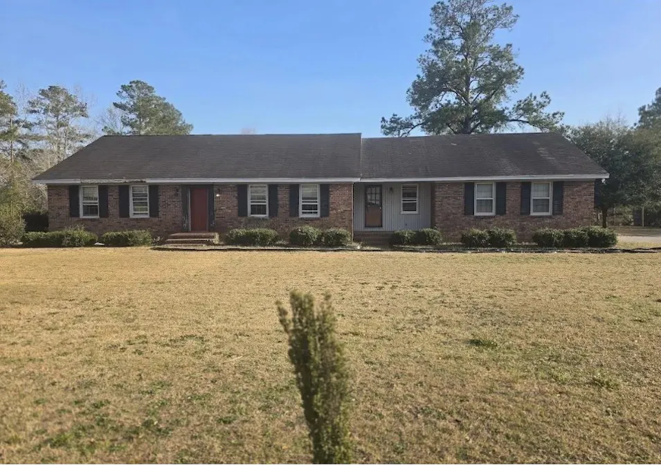 114 Azalea Drive St Matthews, SC 29135, Calhoun County