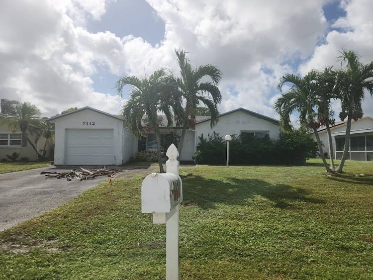 7112 Pine Manor Drive Lake Worth, FL 33467, Palm Beach County