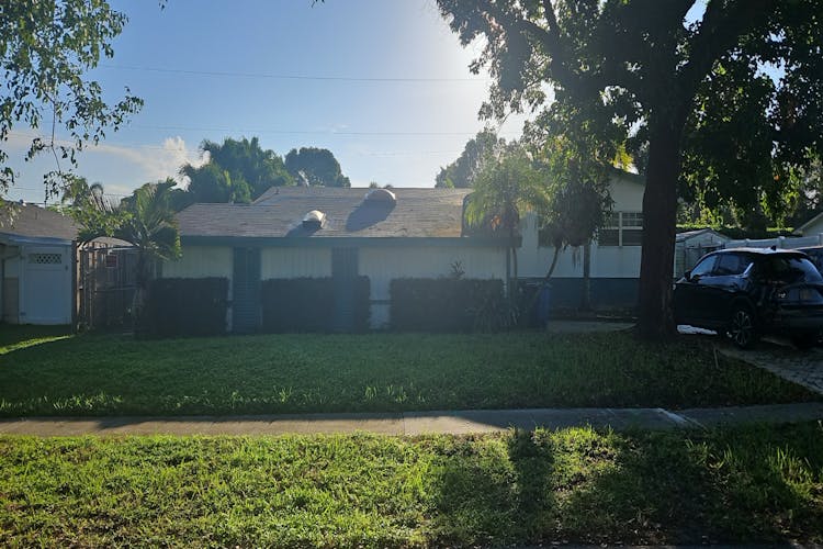 4972 SW 90th Way Cooper City, FL 33328, Broward County