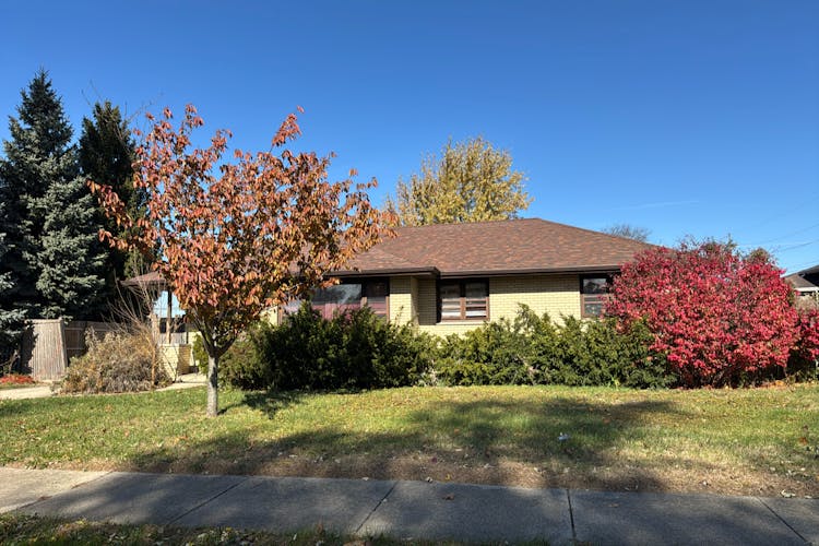 6410 W 88th St Oak Lawn, IL 60453, Cook County