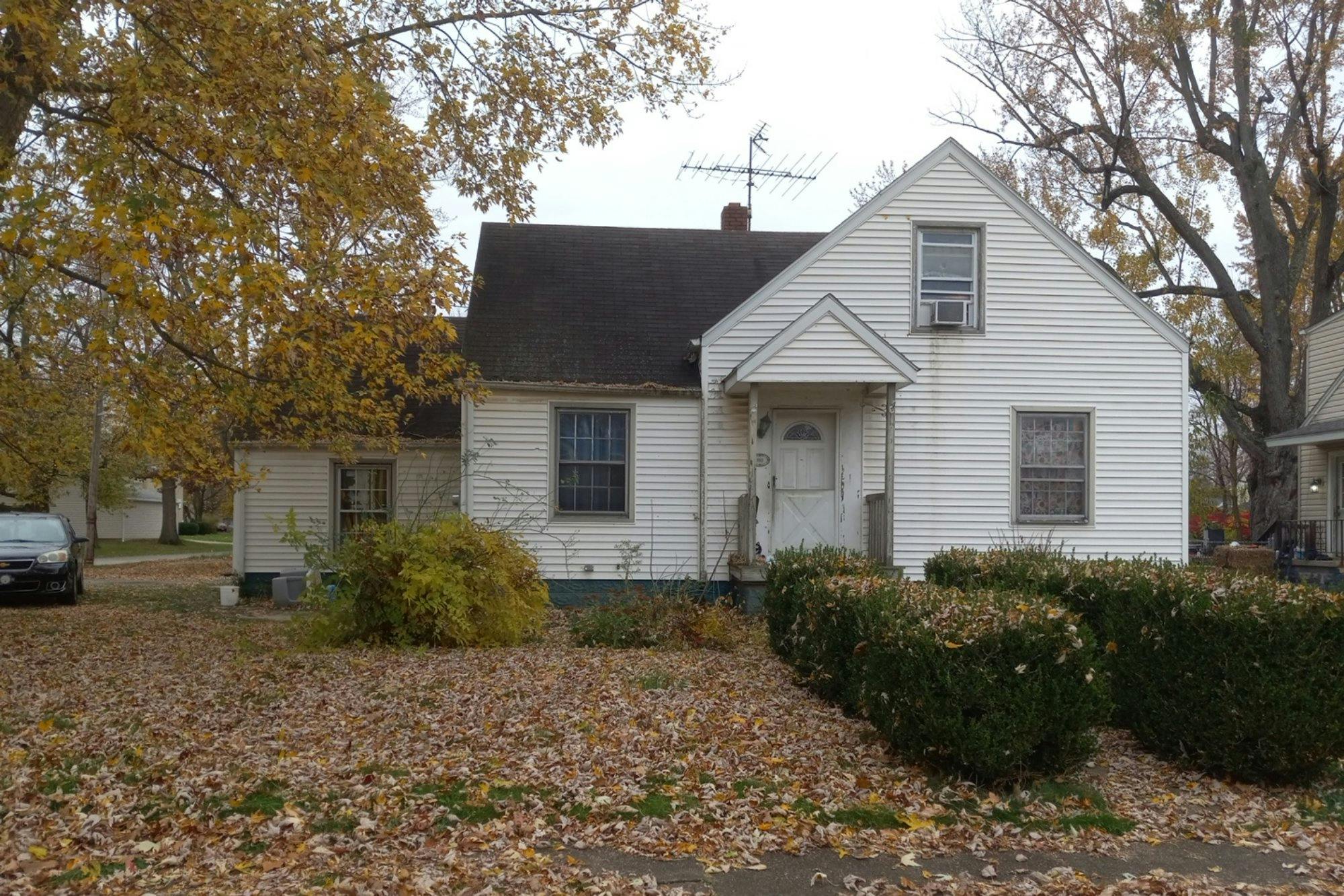 Meadowbrook Ave, Warren, OH 44484