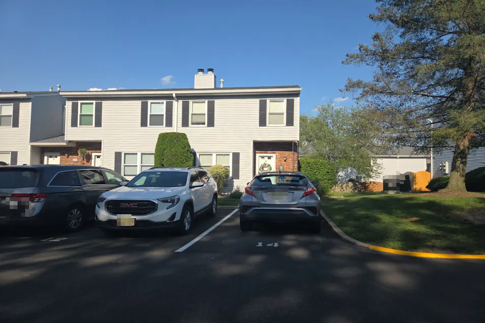 14 Dogwood Court Jamesburg, NJ 08831, Middlesex County