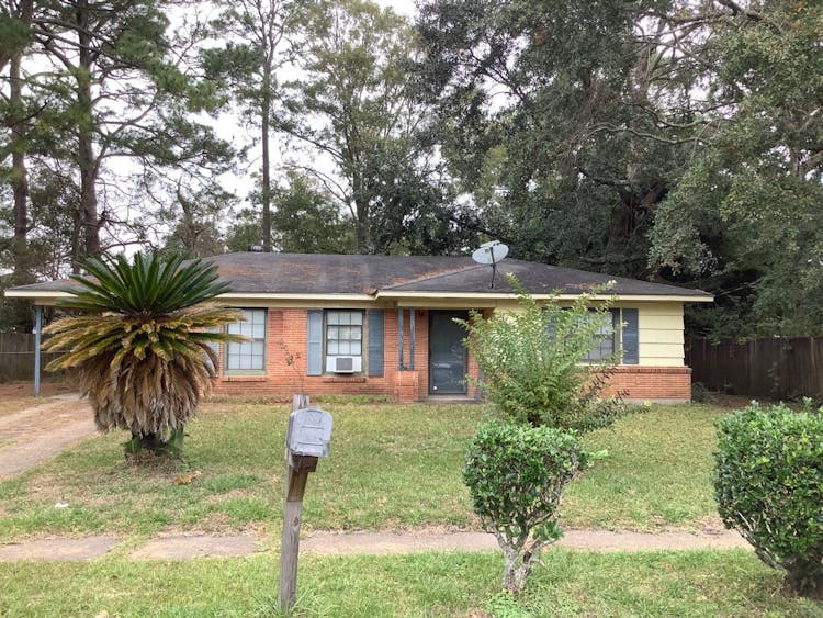 2572 Greenlawn Dr Mobile, AL 36605, Mobile County