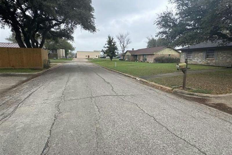 Pin Oak Dr, Bellville, TX 77418