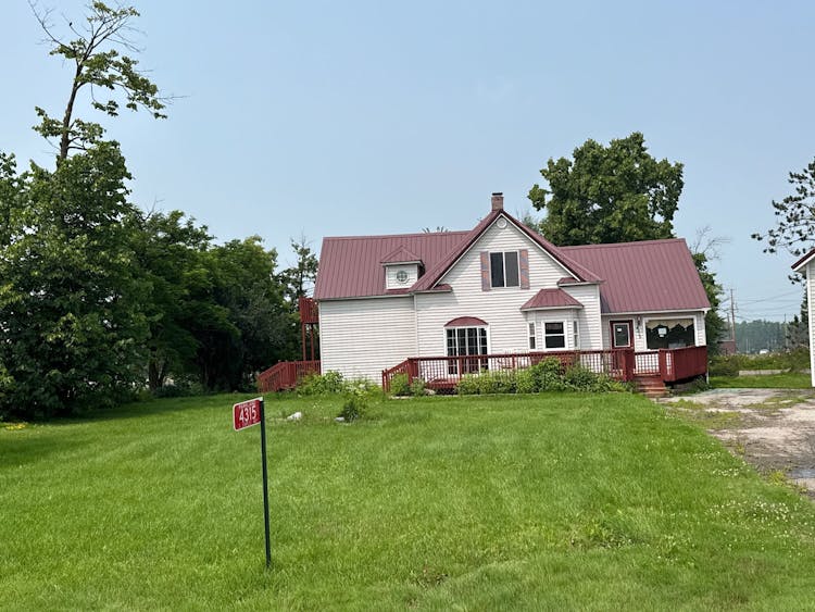 4315 Staples Ave South Range, WI 54874, Douglas County